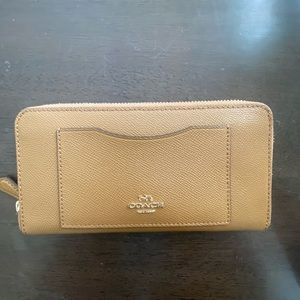 Coach accordion zip wallet